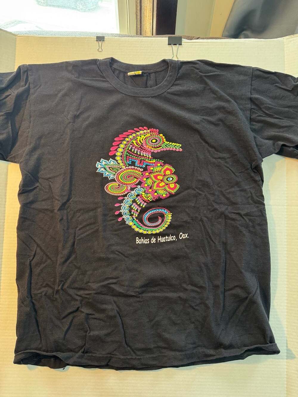 Bahias de Huatulco Oax. Huichol Style Seahorse Graphic T-Shirt Black Size L